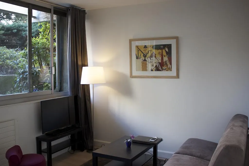 Tour Eiffel Grenelle Paris